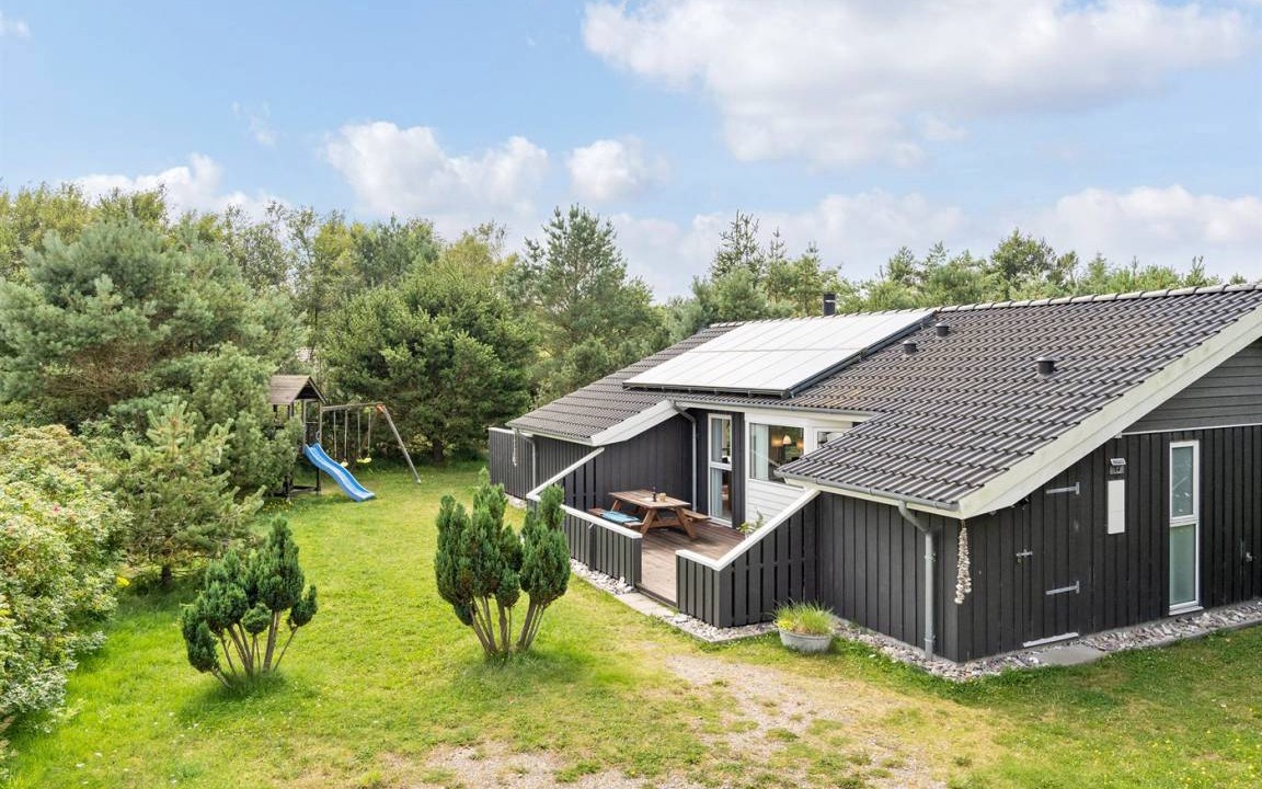 Torup Strand House | 116 m² House ∙ 4 bedrooms ∙ 8 guests