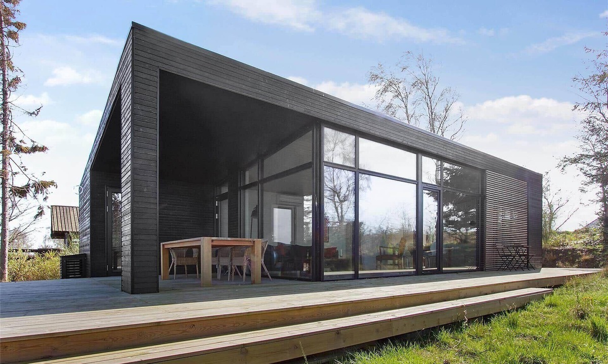 Melby House | 1164-N Melby - Bjergvej 7