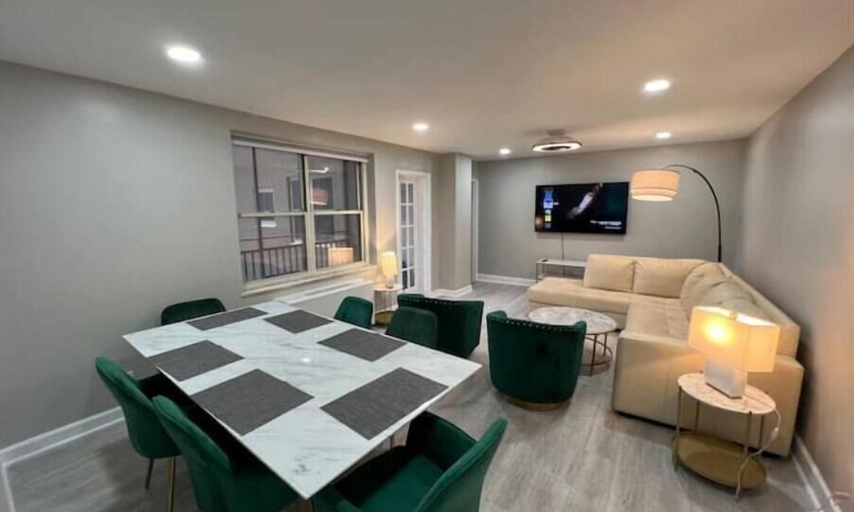 Peachtree Center Apartment | 11G-2Br/2B ATL walk2Mart,Parking