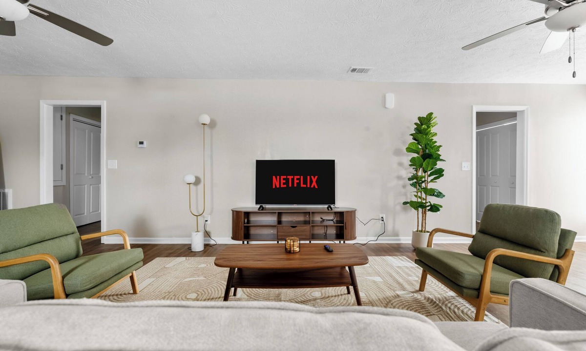 Columbus Apartment | 11th Ave unit B