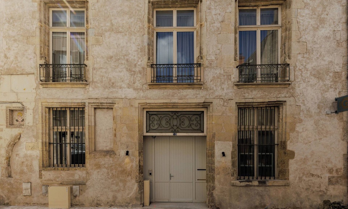 Bourgogne Hotel | 12-bedroom hotel with breakfast located in the city center