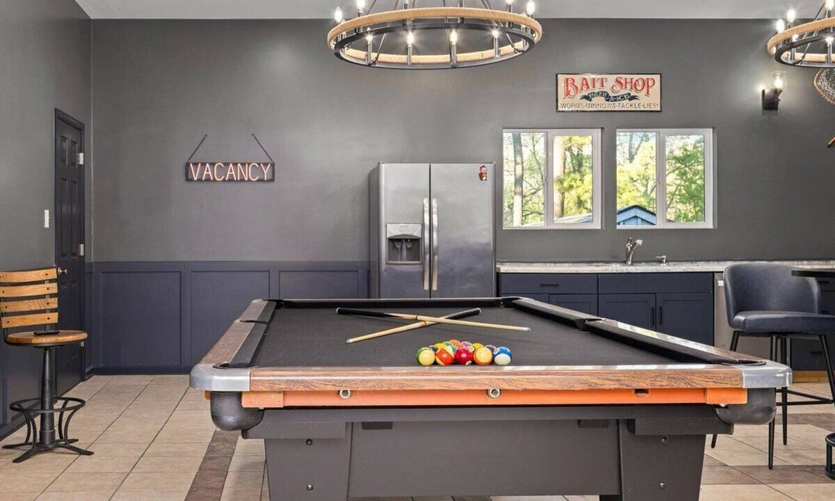 Shenandoah House | 12 Bedroom Waterfront Cabins Pool Theater Game Room