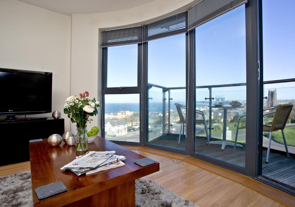 Newquay Apartment | 12 Horizons