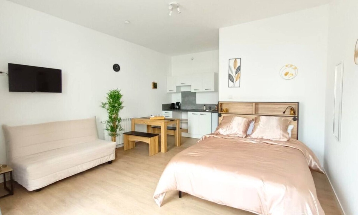Saint-Amand-sur-Sevre Apartment | 12 km from Puy du Fou - Le Galerne