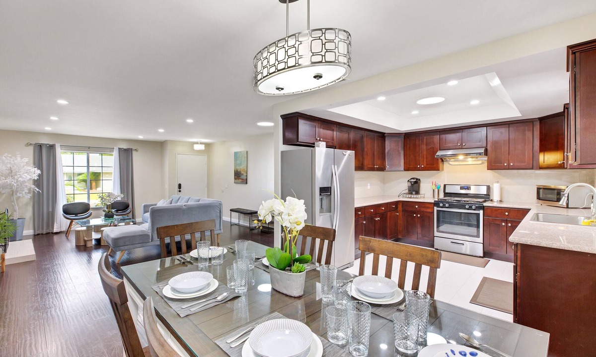 Rowland Heights House | ★12 miles to Disney - Spacious backyard ★