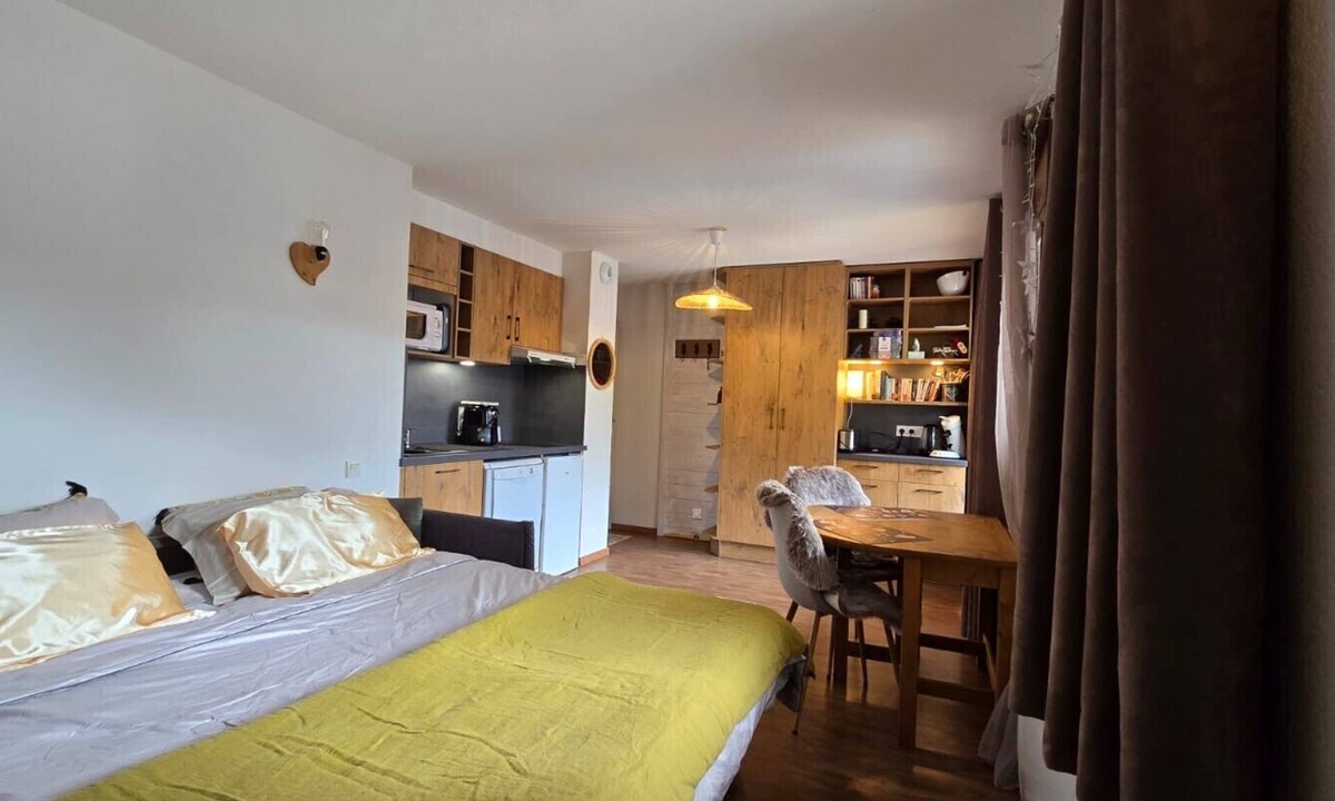 Flumet Apartment | '12 MN Megève Studio Comfort' with Mountain View