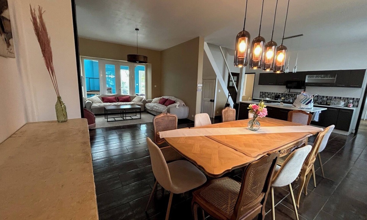 Villers-Saint-Christophe House | 12-person house with private pond