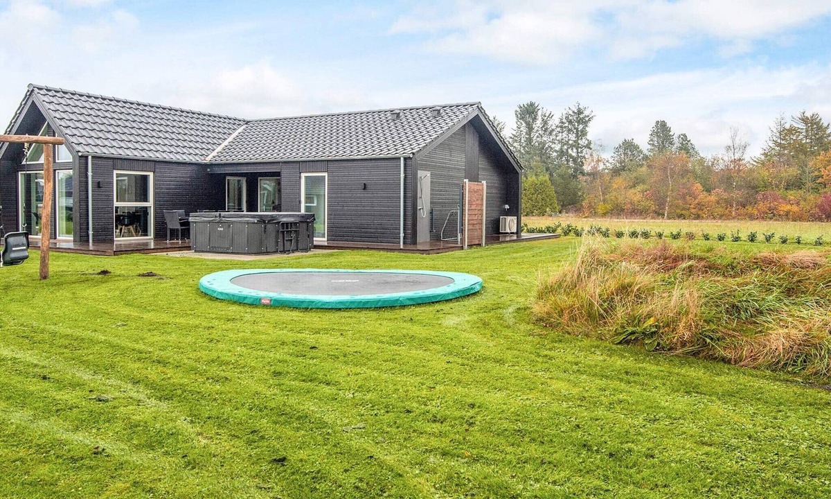 Ansager House | 12 person holiday home in Ansager-By Traum