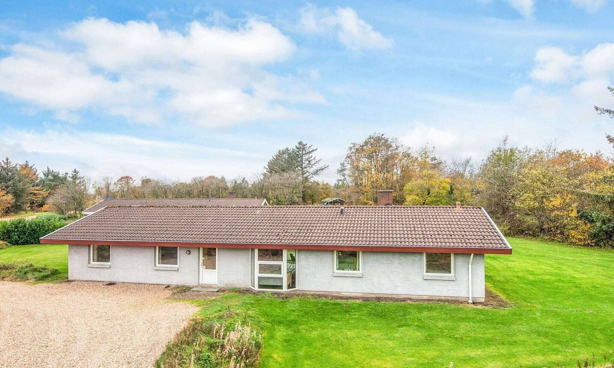 Jegum House | 12 person holiday home in Oksbøl
