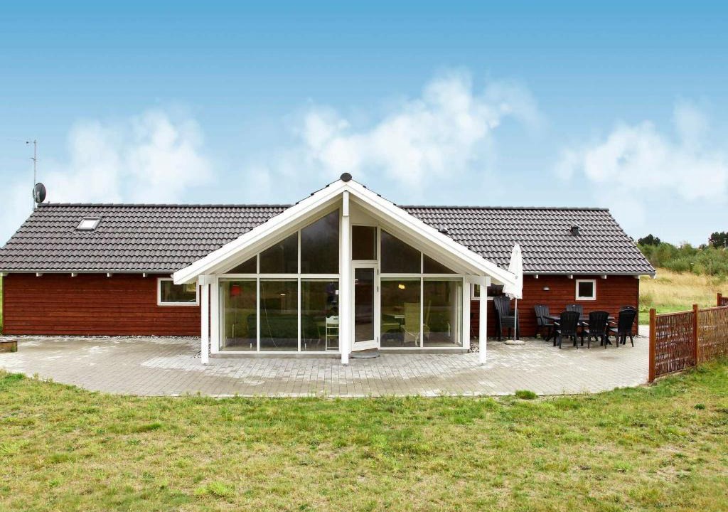 Kramnitse House | 12 person holiday home in R dby