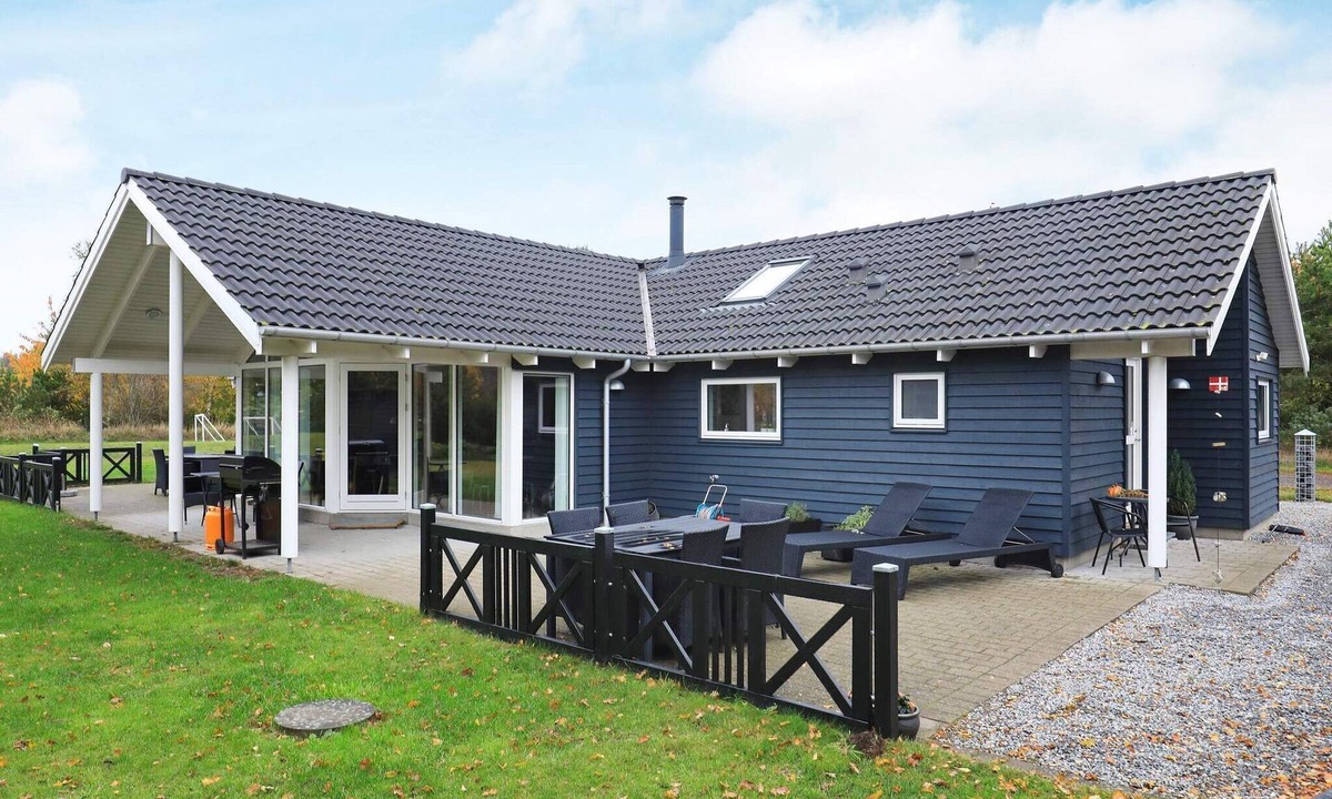Hals House | 12 person holiday home in Hals-By Traum