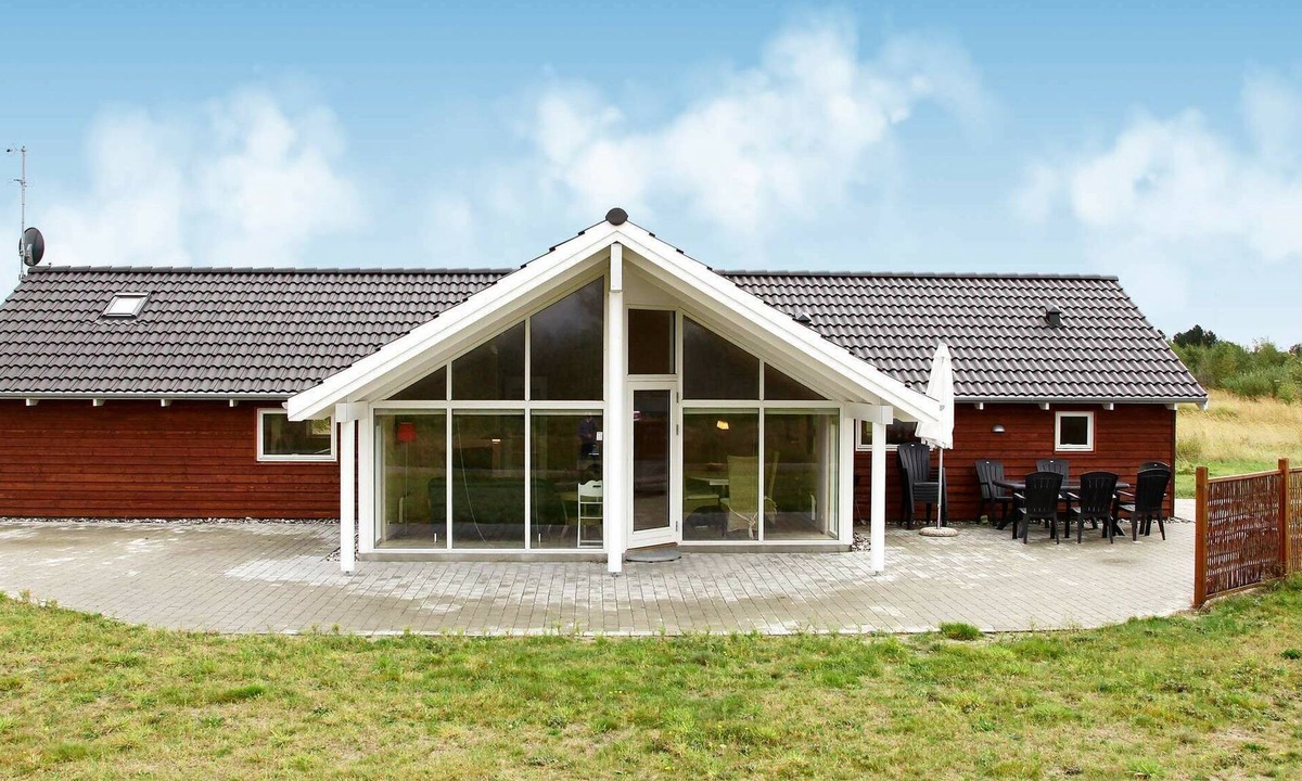 Kramnitse House | 12 person holiday home in Rødby