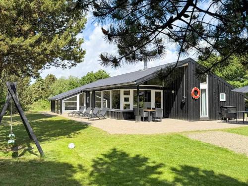 Sønderho House | 12 person holiday home in Fanø-By Traum
