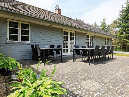 Hou House | 12 person holiday home in Hals