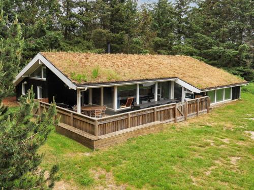 Grønhøj House | 12 person holiday home in Saltum-By Traum