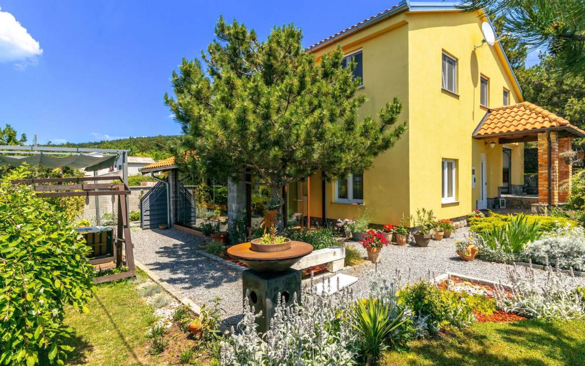 Vratarusa Other | 120 m² Accommodation ∙ 4 bedrooms ∙ 8 guests