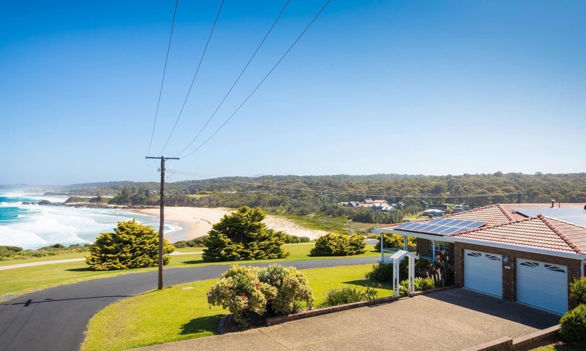 Dalmeny House | 120 Ocean Parade Dalmeny