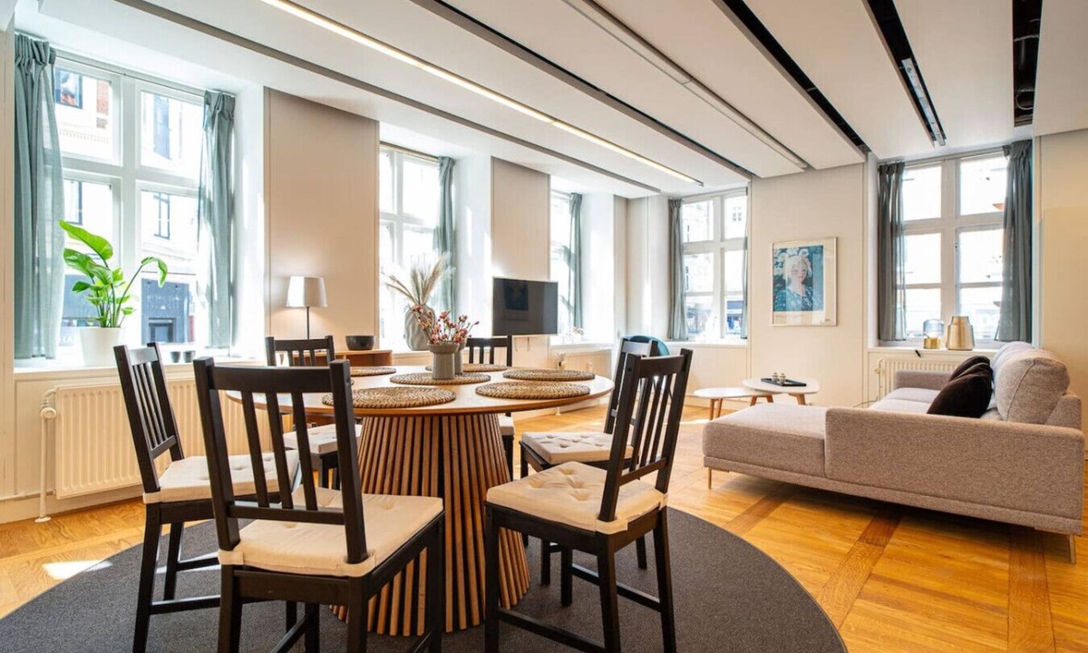 Indre By Apartment | 120m2 near Culture Icons - Historic Fredericiagade