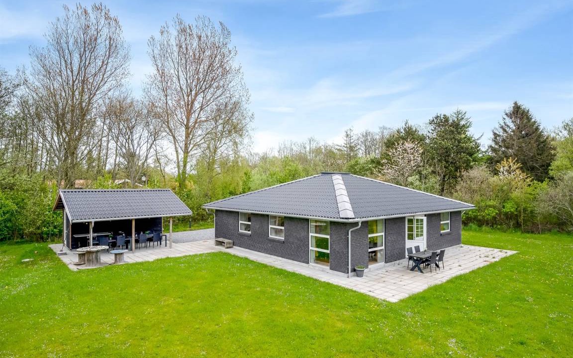 Spøttrup House | 121 m² House ∙ 4 bedrooms ∙ 12 guests