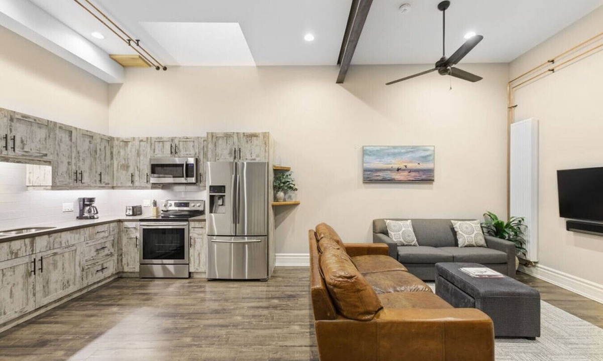 Collingwood Condo | 124 Hurontario Unit 3
