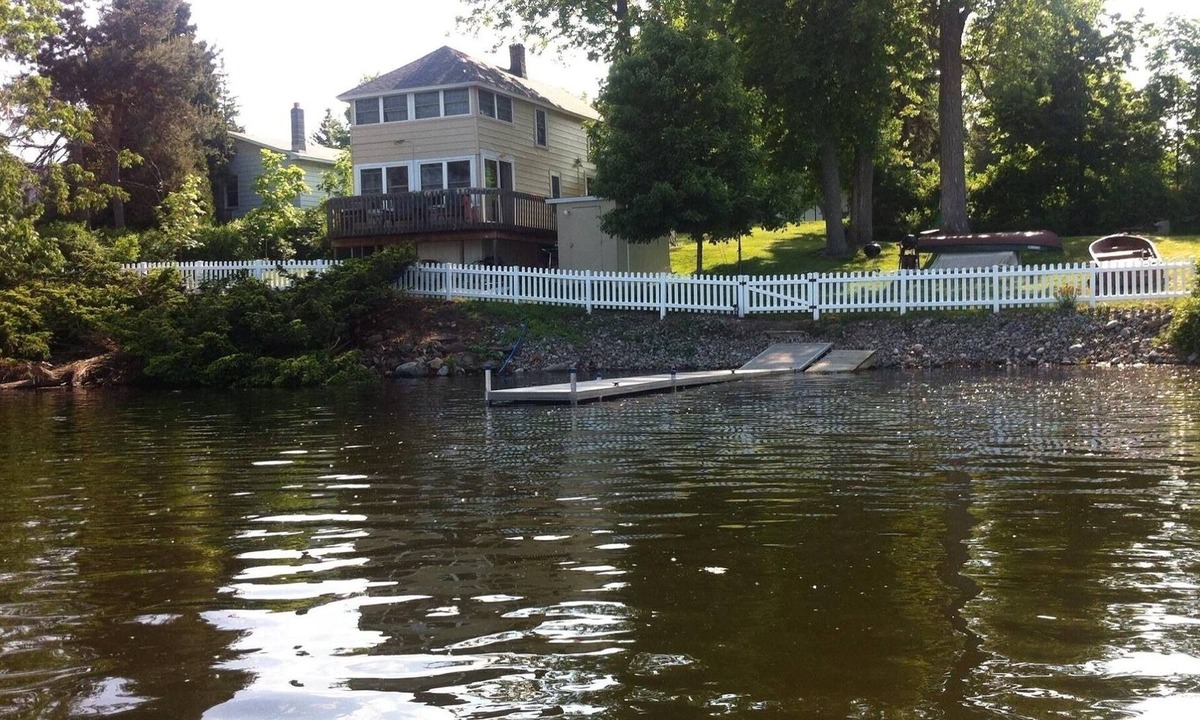 Red Creek Cottage | 125 foot waterfront cottage on Blind Sodus Bay