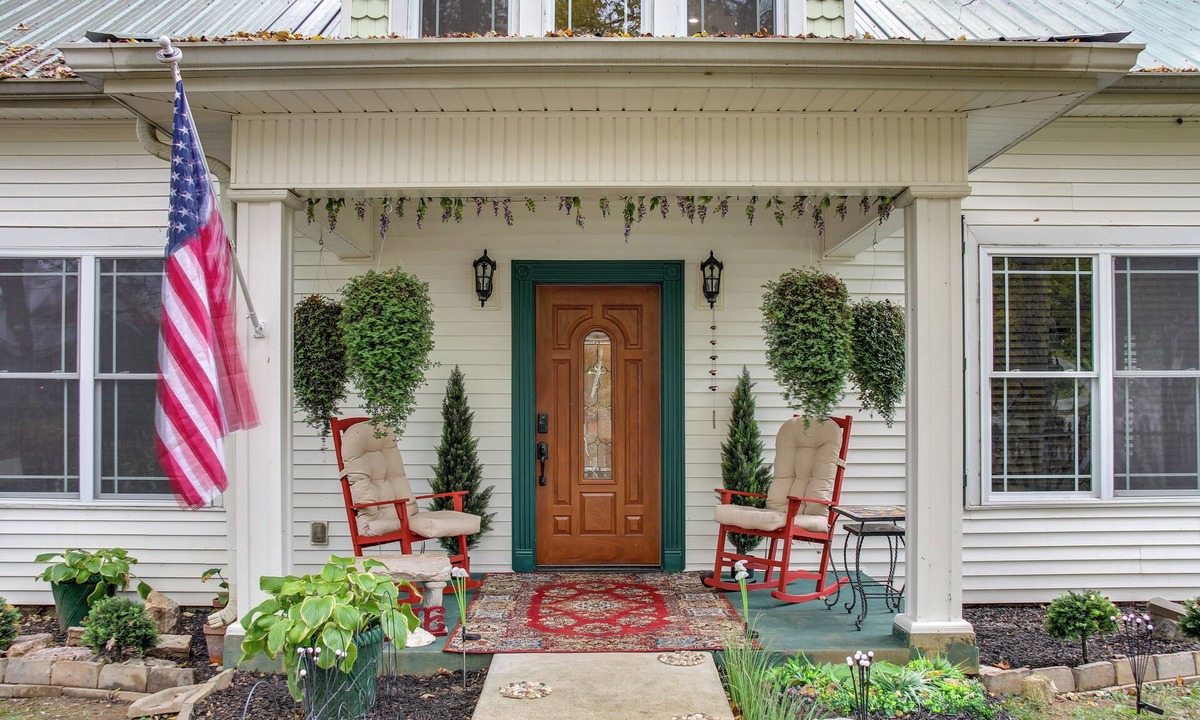 Pulaski House | 125 yr old, home located across from UTS campus in D/T historical Pulaski.