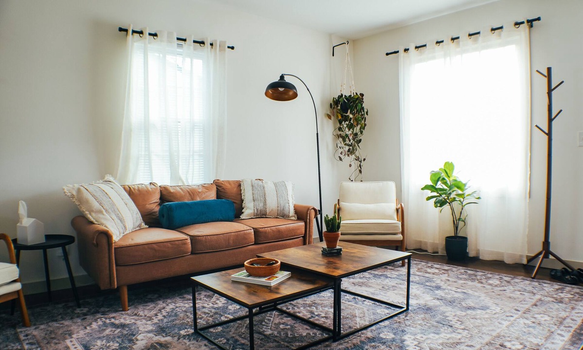 Urbandale Nations House | ~13 min to Broadway ~ Bright & Comfy West Nash Retreat