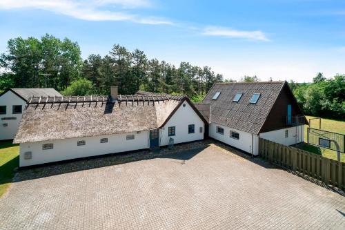 Hoeve Strand House | 13-Room Holiday Home 500 M To The Beach