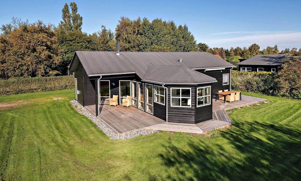 Stege House | 1306 Stege - Kærhøgevej 64