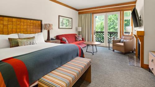 Stowe Area Resort | 1334 Studio Spruce Peak Lodge Sleeps 4 Ski in Ski Out