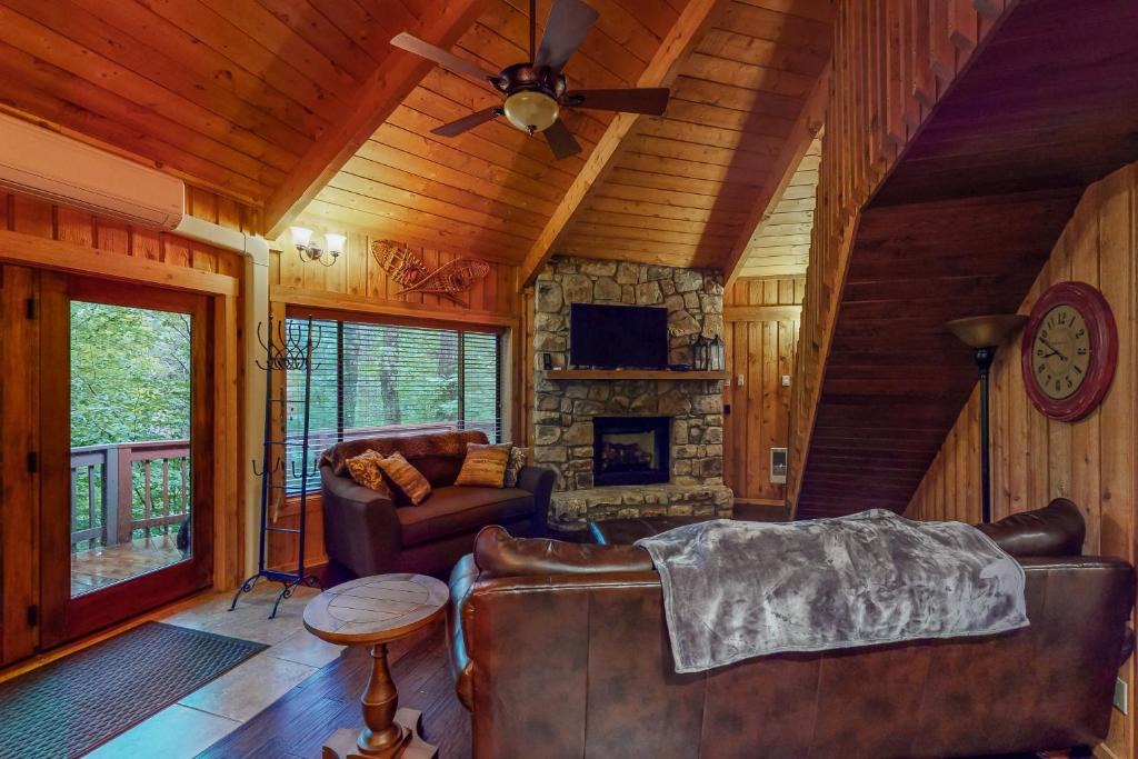 Beech Mountain House | 135 Village Cluster