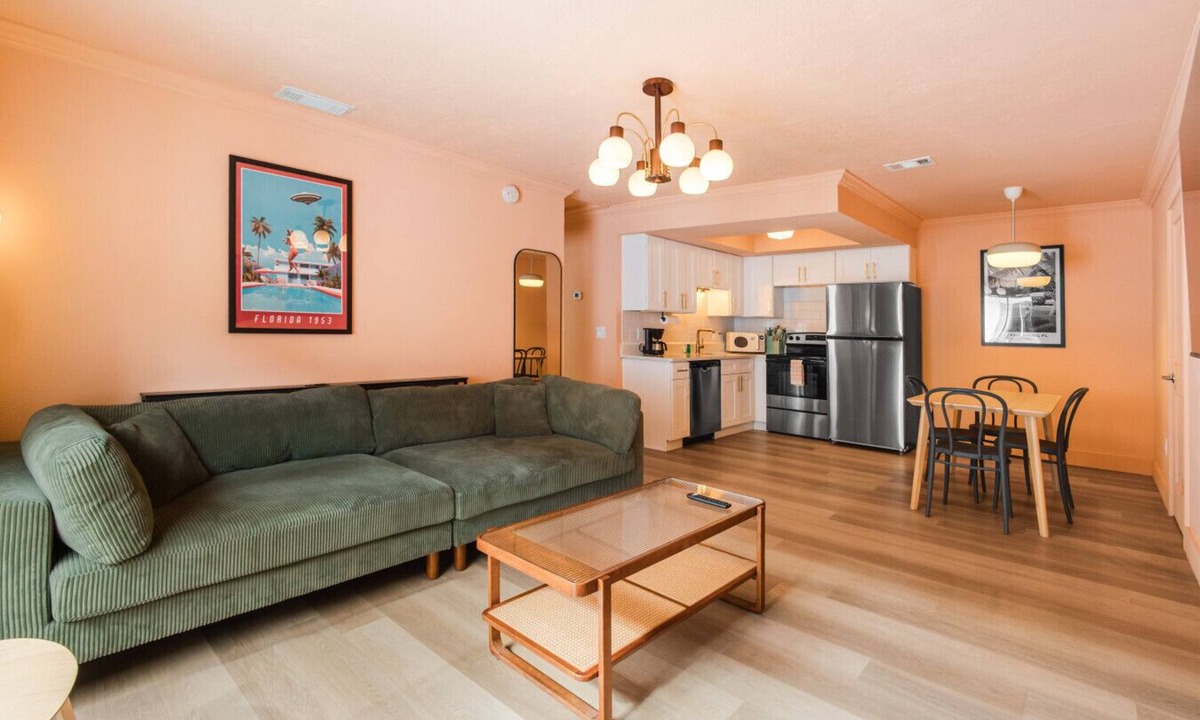 Bay Esplanade Apartment | 136 · ☀Pool✔ Kitchen✔ Beach✔ Self Check-In✔ Parking✔