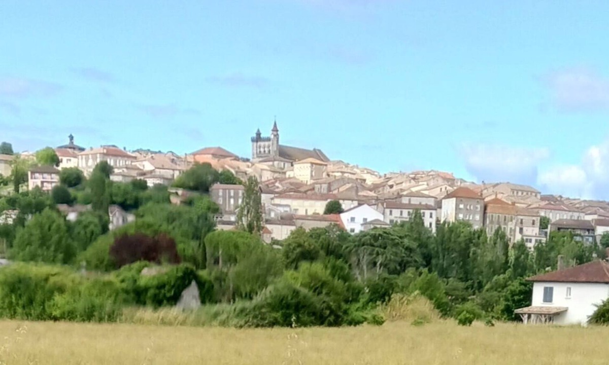 Monflanquin House | 13th Century Townhome