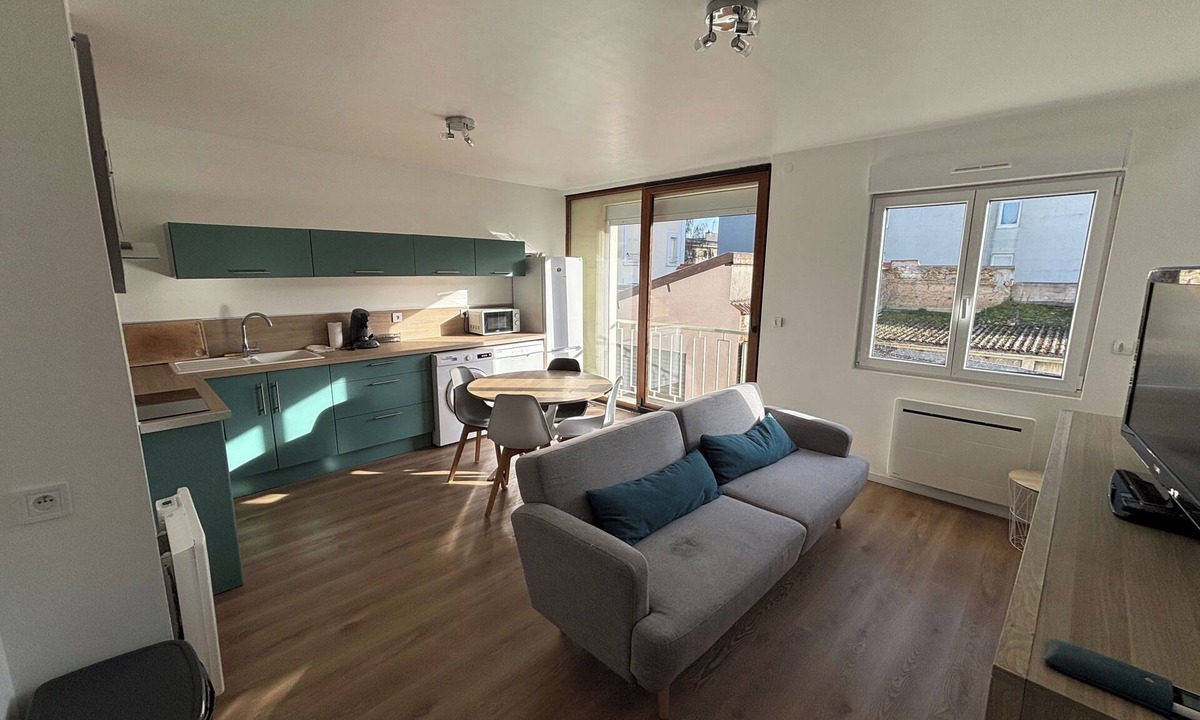 Reims Apartment | 14 Concorde - Three Bedroom Apartment, Sleeps 6