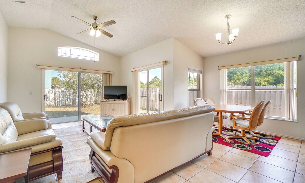 Meadow Woods House | 14 Mi to Universal Studios: Central Orlando Home