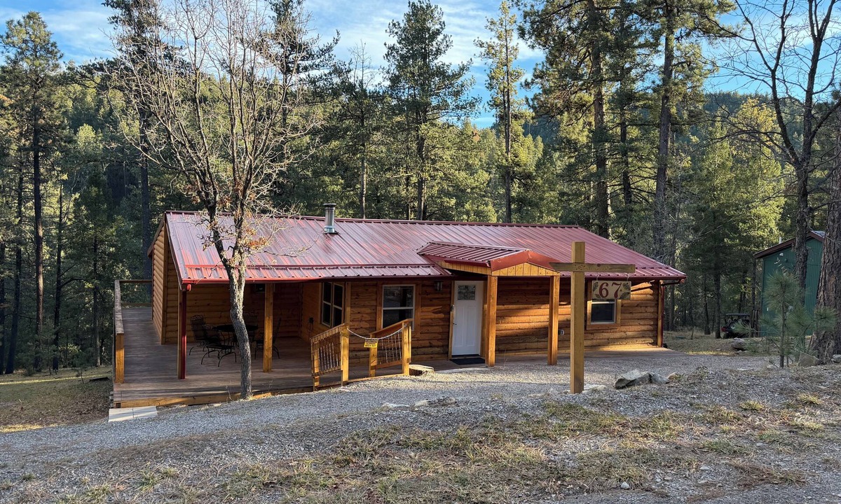 Cloudcroft Cabin | 14 Minutes From Cloudcroft - 100% Remodeled Cabin