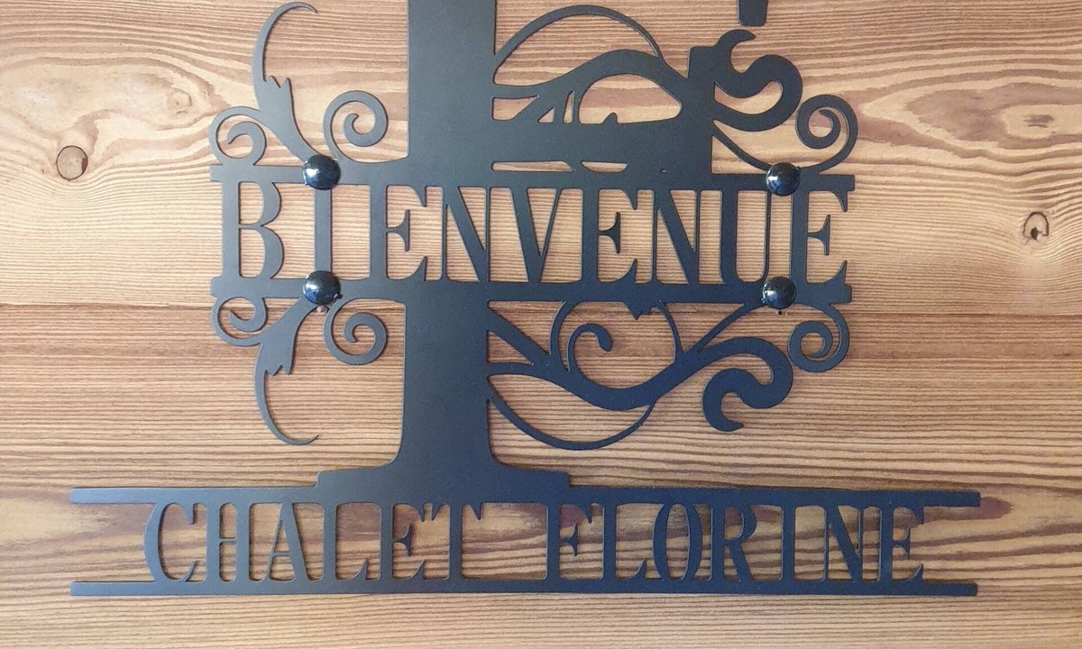 Laveissiere Ski Chalet | 14-person chalet in the heart of the ski resort. Handicap tourism