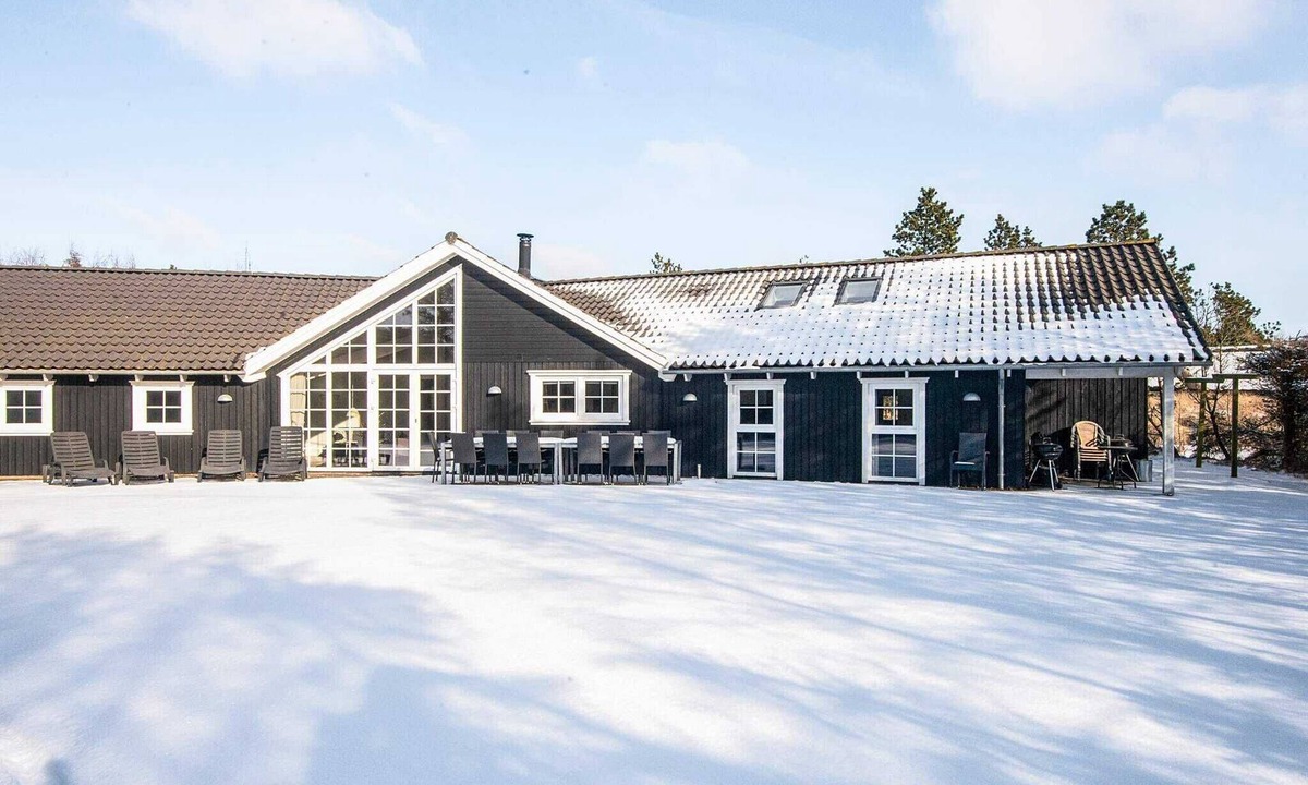 Blavand Strand House | 14 person holiday home in Blåvand