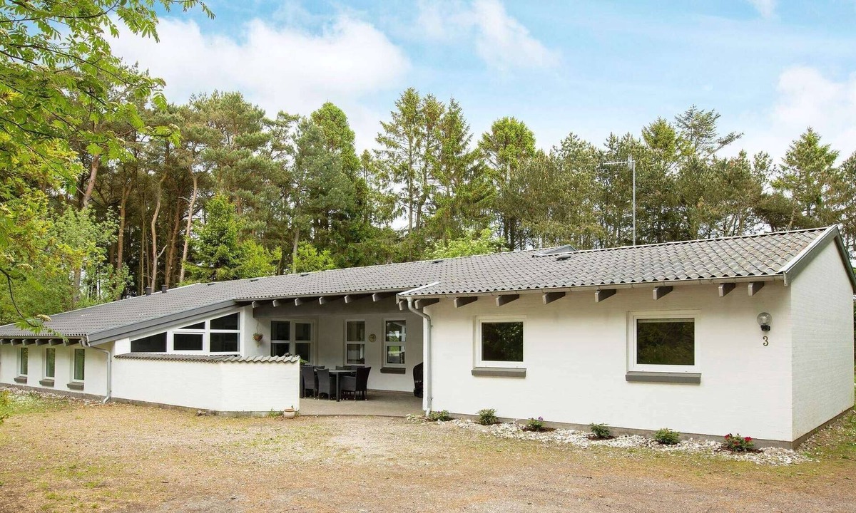 Nordost House | 14 person holiday home in Sæby