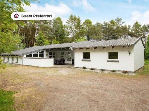Nordost House | 14 person holiday home in Sæby