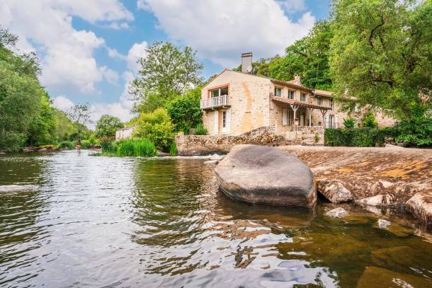 Mortagne-sur-Sevre House | 140 m² House ∙ 2 bedrooms ∙ 5 guests