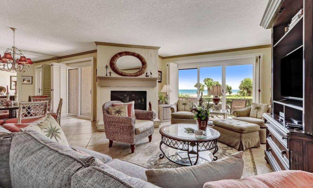 Fernandina Beach Villa | 1418 - Windsong Retreat: Secluded Garden Villa