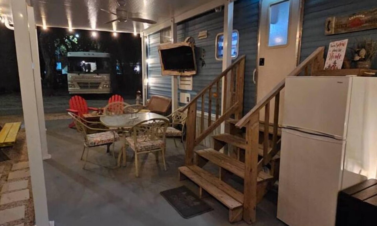Key Largo House | 146 RV Vacation Rental n Key Largo Kampground, FL