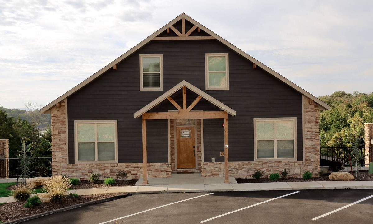 Indian Point House | #15 - 7 Bedroom (Antlers Resort)