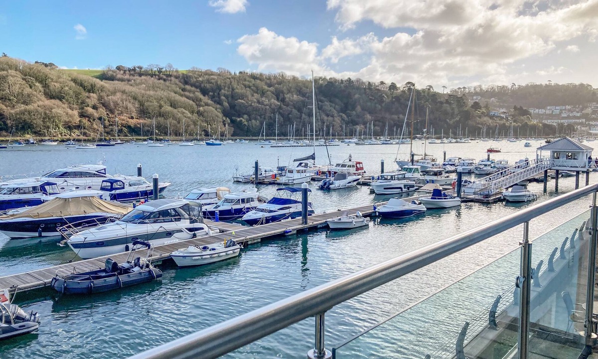 Dartmouth Cottage | 15 Dart Marina