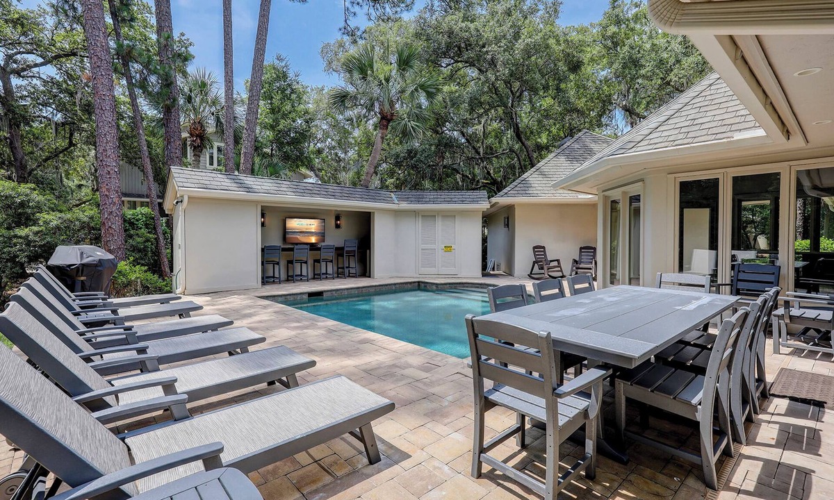 Oceanside House | 15 Duck Hawk-4th Row Ocean! A low country home that exudes charm & comfort.