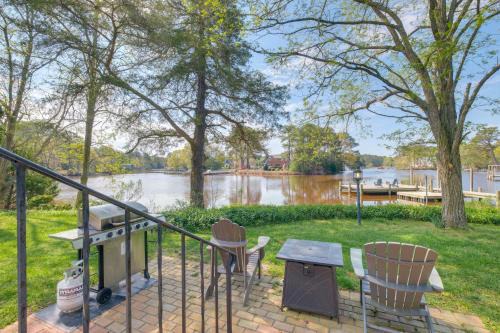 Mathews House | 15 Mi to Gloucester Waterfront Mathews Home!