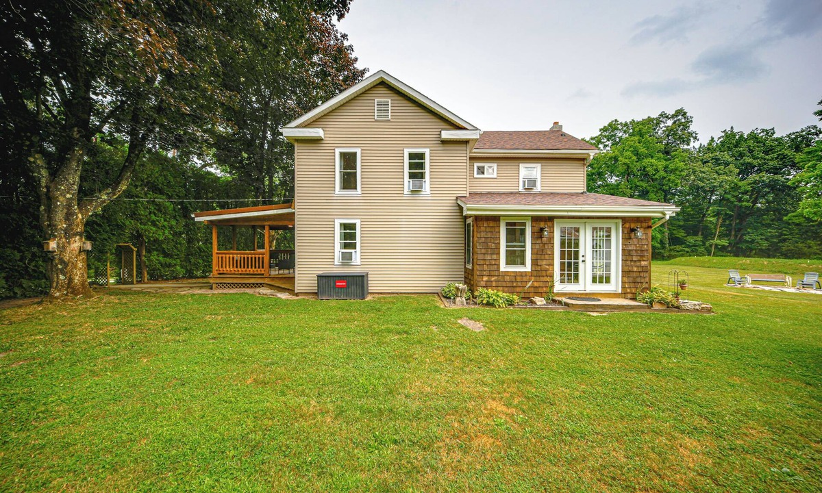 Mingoville House | 15 Mi to Penn State: Hideaway w/Fire Pit!