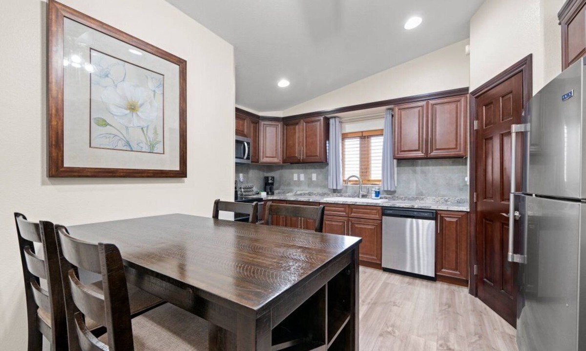 Kingsbury Apartment | 15 miles to New Braunfels, San Marcos, Seguin. Worker's Away from home retreat.