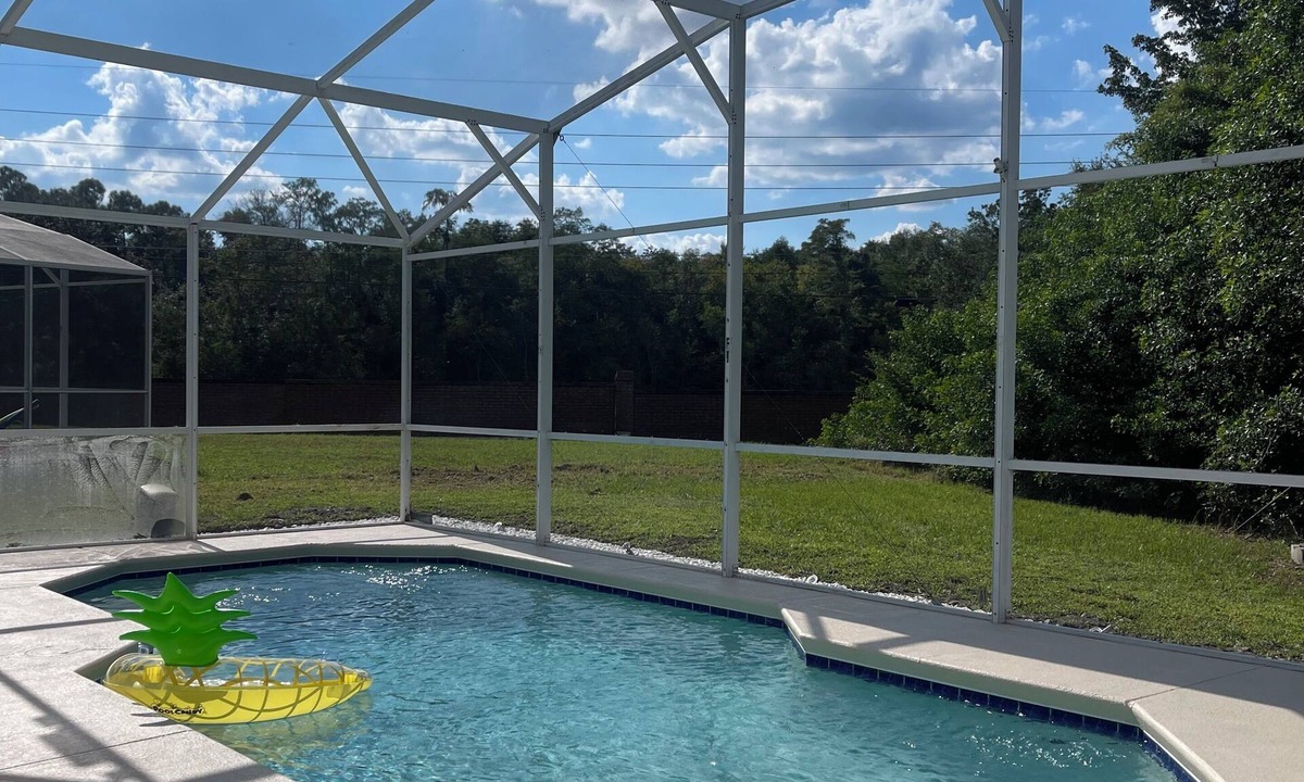 Eagle Pointe South House | 15 Min to Disney Cozy Home Heated Pool & Game Room